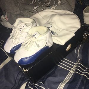 Jordan baby shoes & hat